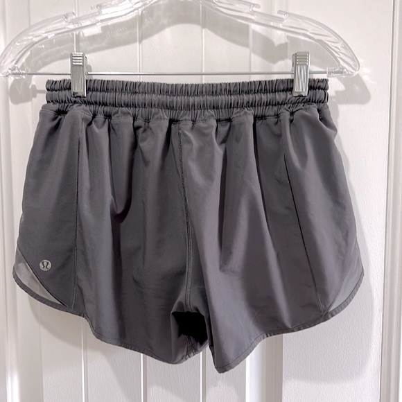 lululemon athletica Pants - Lululemon Hotty Hot Low Rise Shorts with side zip pocket. size 6 grey